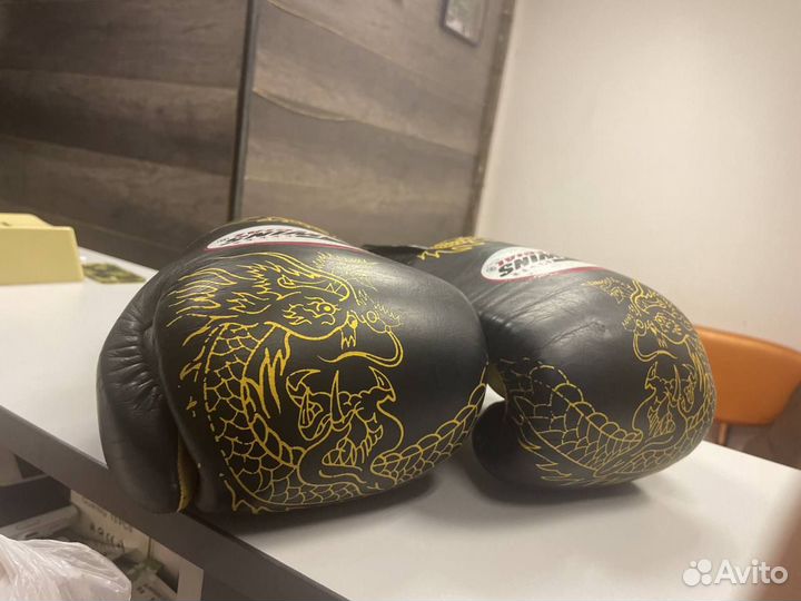 Боксерские перчатки twins 12 Оригинальные