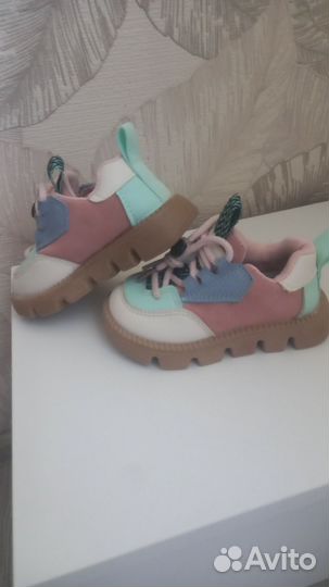 Кроссовки детские
