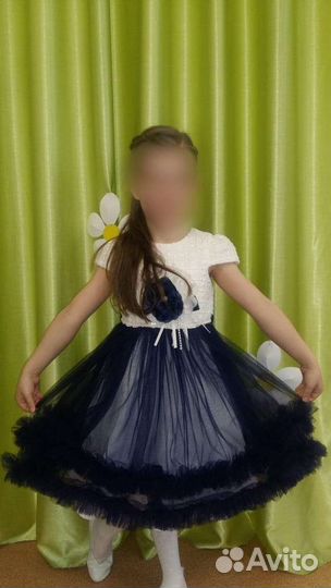 Платье праздничное на девочку 110