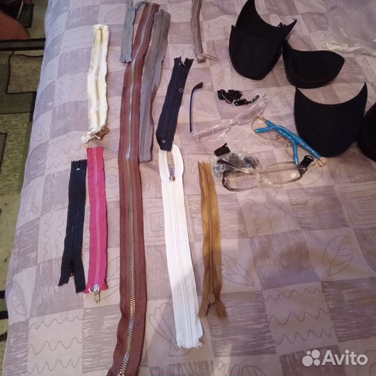 Замки вшивные, подплечики