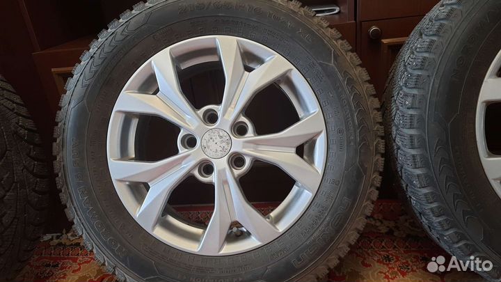 Nokian Tyres Nordman 5 SUV 215/65 R16