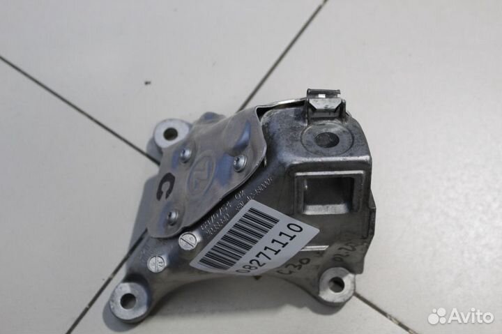 Кронштейн двигателя BMW 5 G30 F90 2016