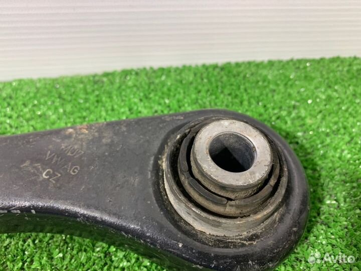 Рычаг подвески задний правый Volkswagen Passat