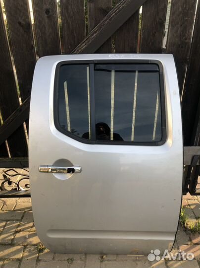 Дверь задняя правая ниссан навара