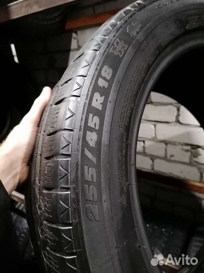 Michelin Alpin 2 255/45 R18