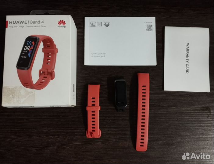 Умные часы Huawei Band 4