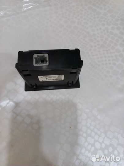 Продам абсолютно новый блок usb renault