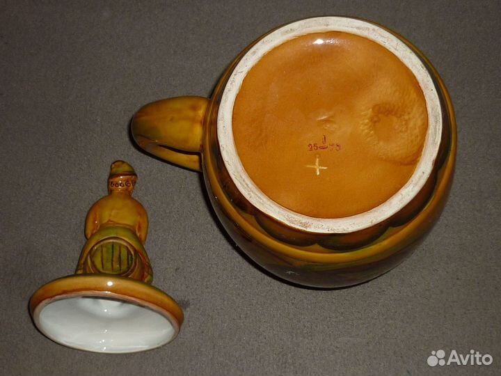 Пивная кружка,штоф Бочка с казаком керамика СССР