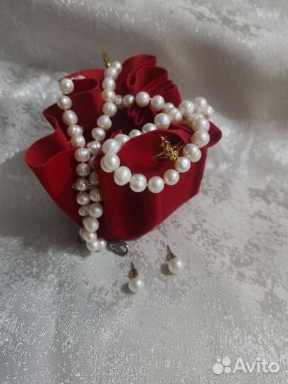 Бусы и серьги-пусеты из речного жемчуга