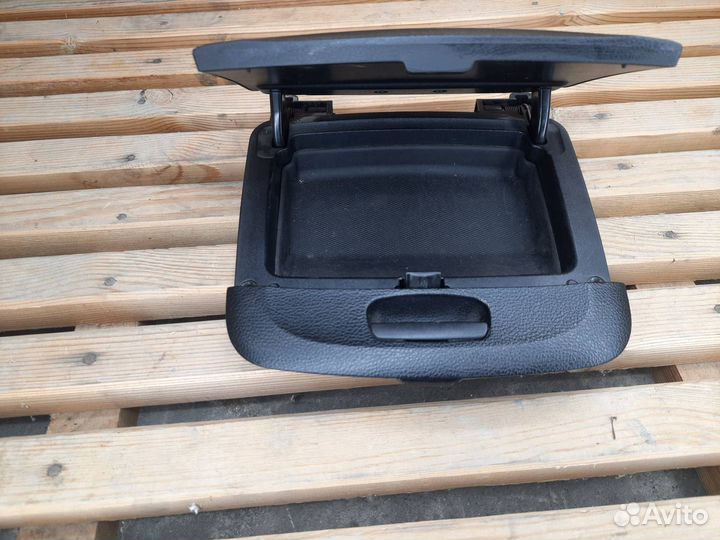 Бардачок SsangYong Actyon 2 2011 76570A34000