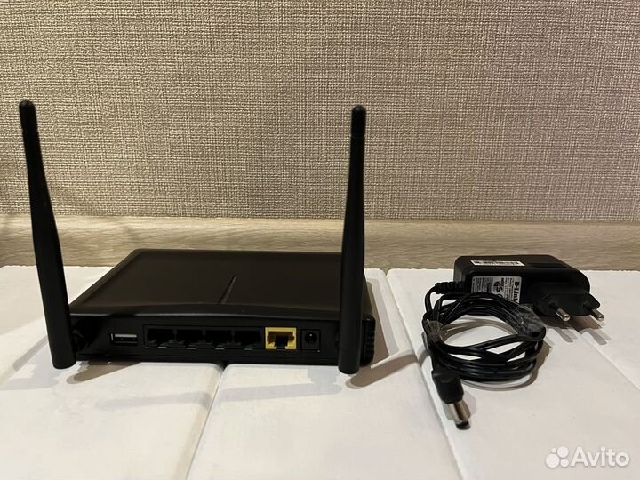 Wi-Fi роутер D-Link DIR-620 D1