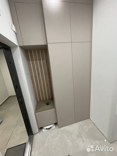 Шкаф в прихожую на заказ
