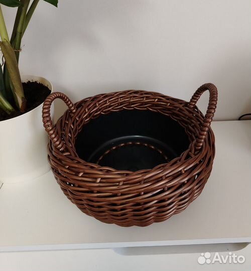 Корзинка плетенная