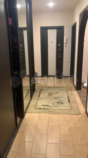 3-к. квартира, 81 м², 5/10 эт.