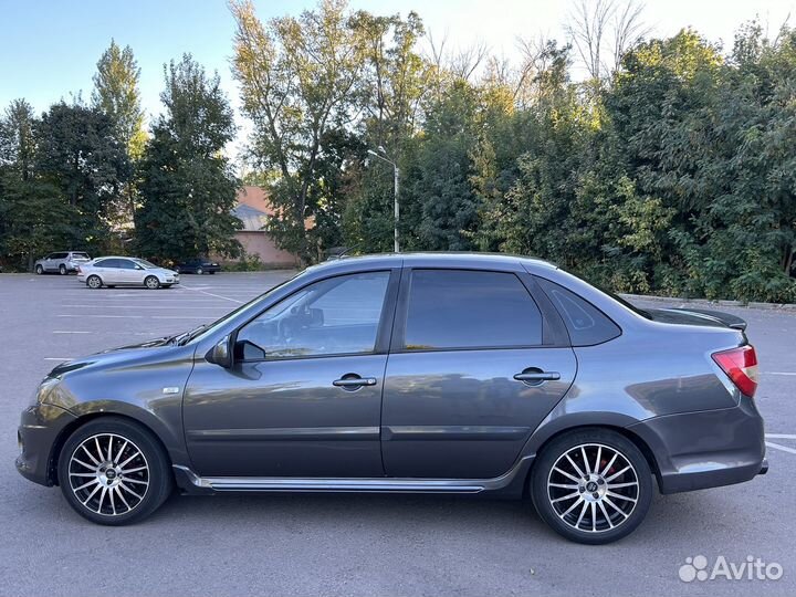 LADA Granta 1.6 МТ, 2015, 190 000 км