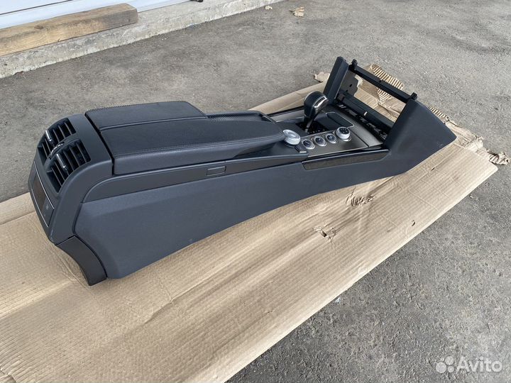 Центральная консоль Mercedes W212 AMG E63