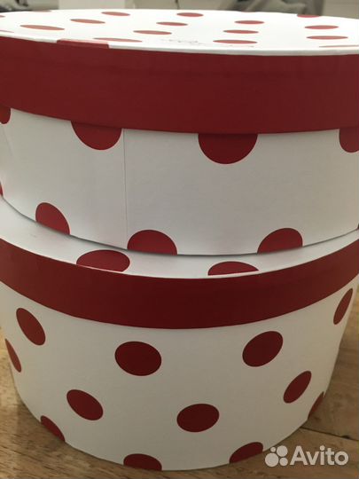 Чашки, блюдца, десертная тарелка 1400 рублей