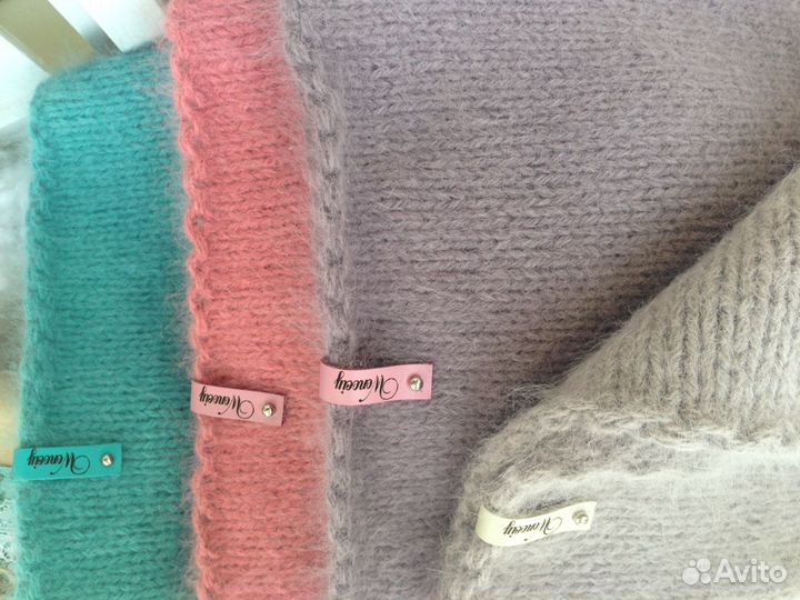 Шапки женские ручной вязки