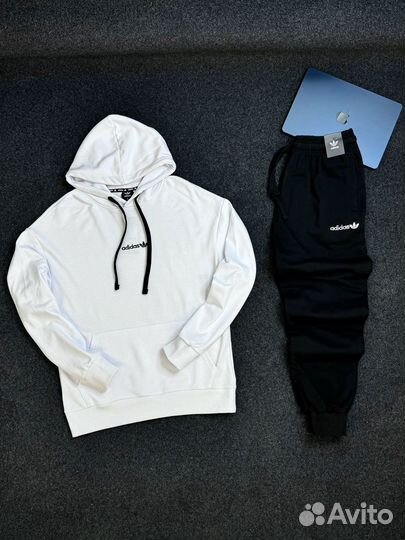 Спортивный костюм Adidas