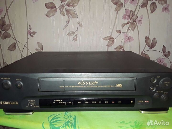 Видеомагнитофон 