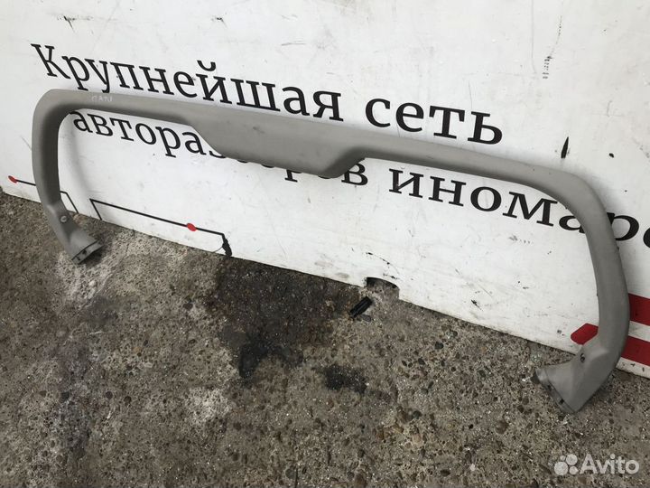 Обшивка двери багажника Nissan Pathfinder