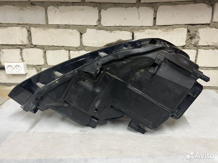 Фара левая VW Tuareg NF