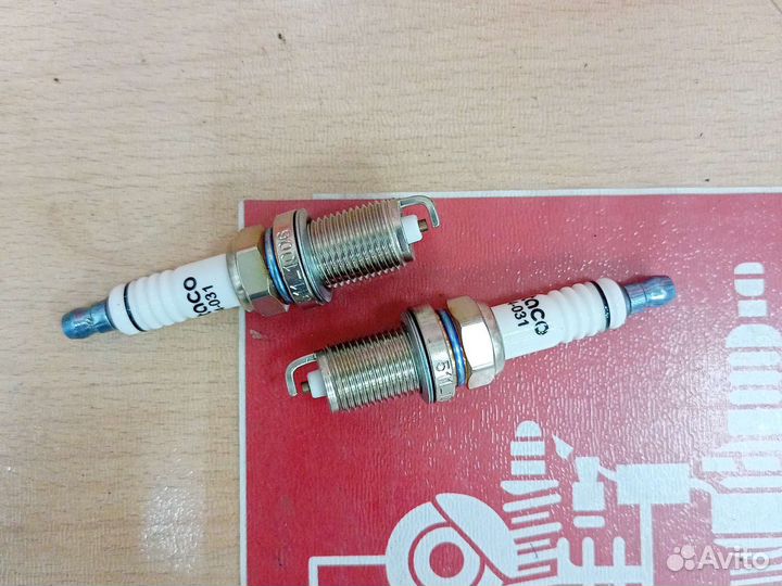 Свеча зажигания toyota corolla/RAV 4/yaris/ Lifan