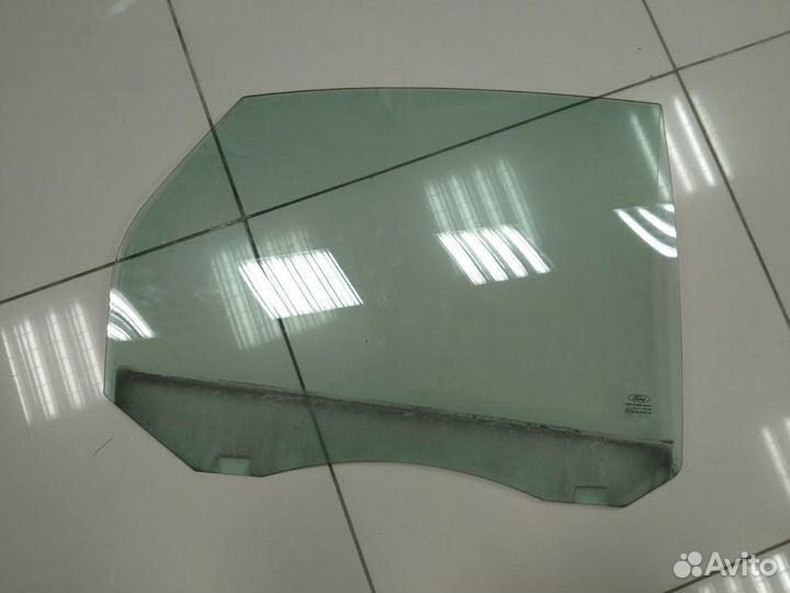 Стекло двери заднее правое Ford Focus 2 (SED/HB)