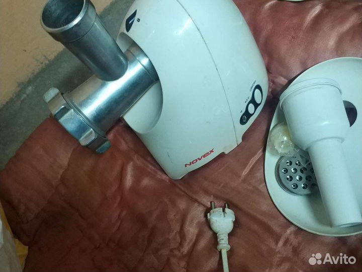 Мясорубка электрическая