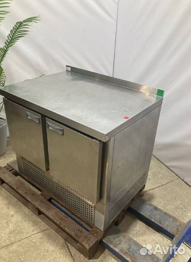 Стол морозильный hicold