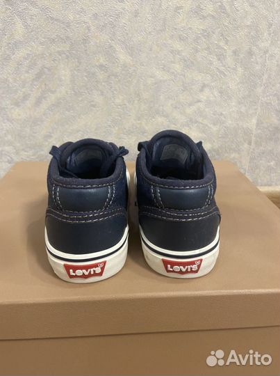 Кеды новые Levis