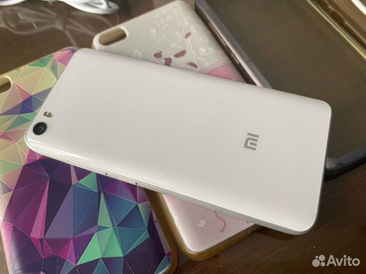 Xiaomi Mi 5, 3/32 ГБ