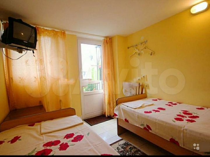 Комната 12 м² в 3-к., 1/3 эт.