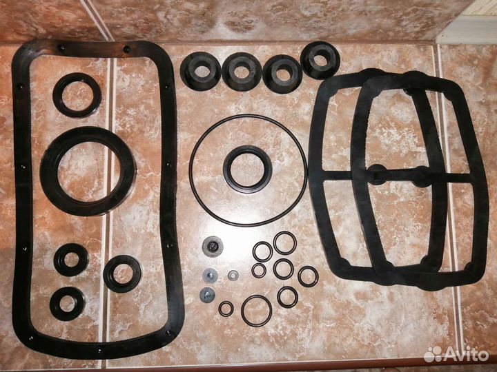 Набор сальников и резиновых деталей Днепр