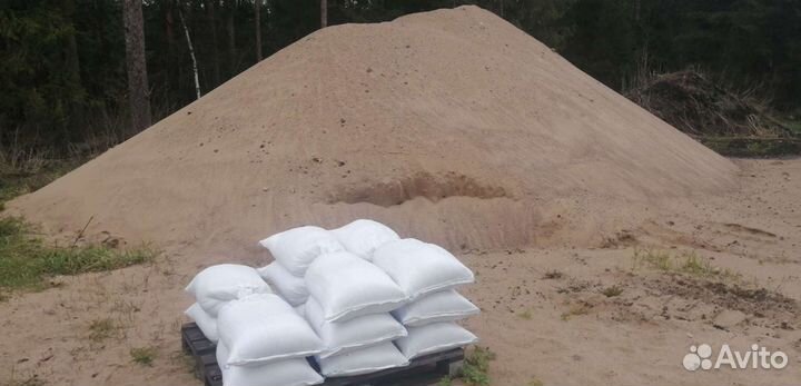 Песок в мешках