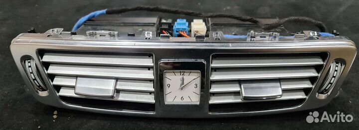 Центральный воздуховод печки Mercedes CLS218