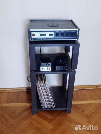 Стойка для винилового проигрывателя/аппаратуры