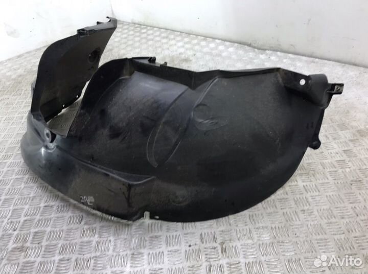 Защита арок передняя правая (подкрылок) Dacia