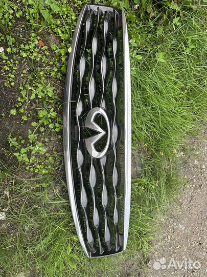 Решетка радиатора Инфинити фх35, фх37, фх50