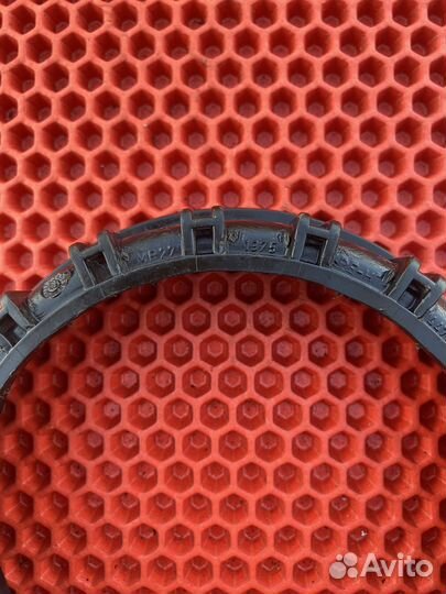 Гайка колбы бензобака Mitsubishi Carisma