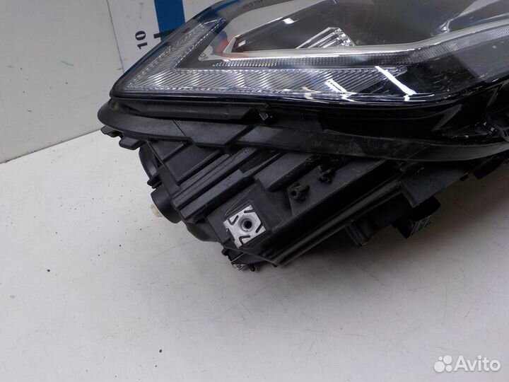 Фара правая Volkswagen Golf VII 2017