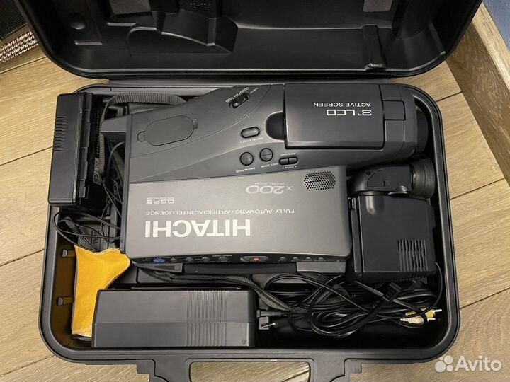 Видеокамера hitachi
