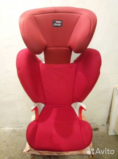 Автомобильное кресло