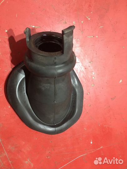 Пыльник рулевого механизма Toyota Avensis T250