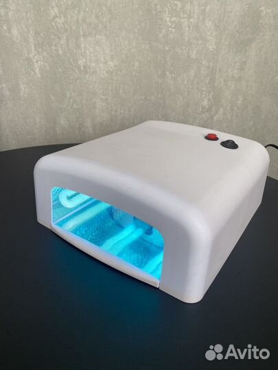 Лампа для сушки ногтей