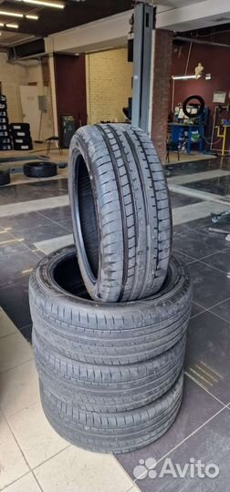 Goodyear Eagle F1 Asymmetric SUV 245/45 R20 V