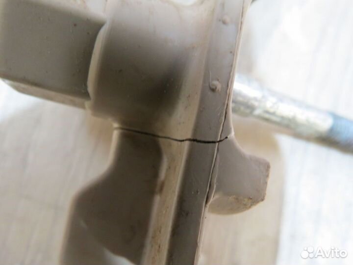 Болт запасного колеса Hyundai Solaris