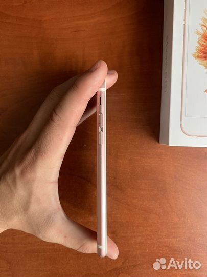 Телефон iPhone 6s