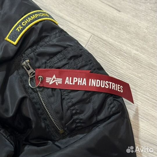 Бомбер alpha industries new era оригинал