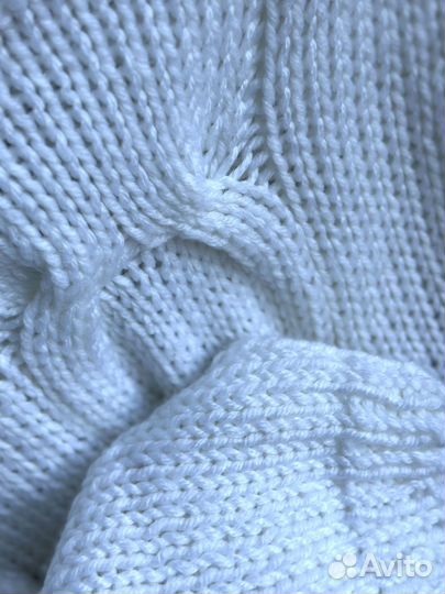 Свитер вязаный белый